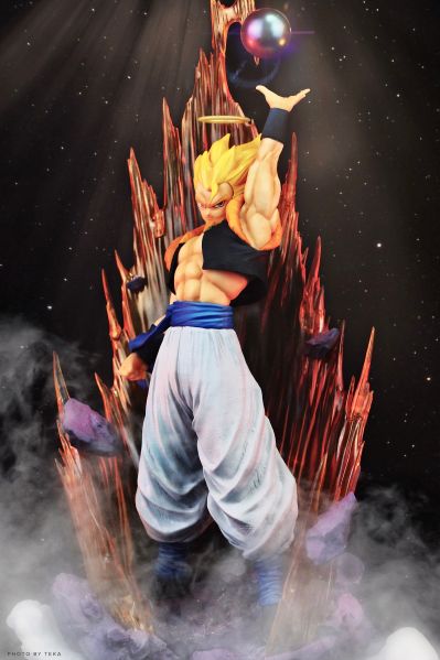 FiguartsZERO [超激战]  龙珠Z 复活！悟空与贝吉塔的合体  超级赛亚人悟吉塔