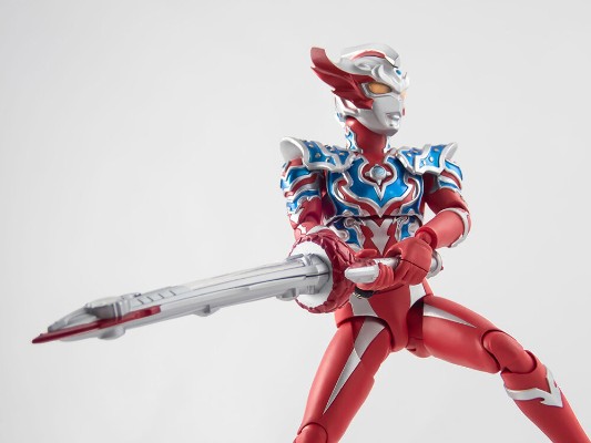 S.H.Figuarts 泰迦奥特曼 泰迦奥特曼 三重斯特利姆形态