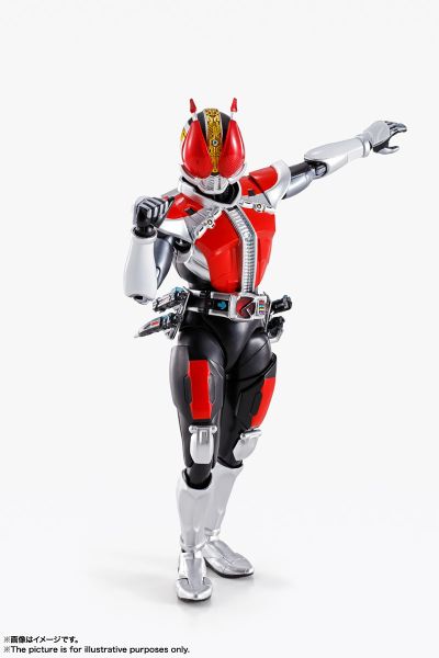 S.H.Figuarts（真骨雕制法） 假面骑士电王 假面骑士电王 圣剑形态 / 圣枪形态