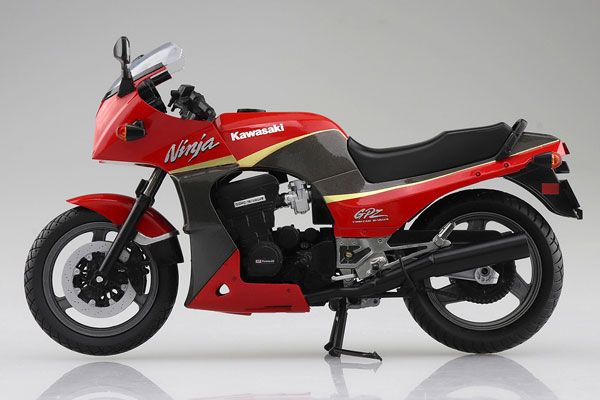 1/12 完成品摩托车 川崎 GPZ900R 红/灰