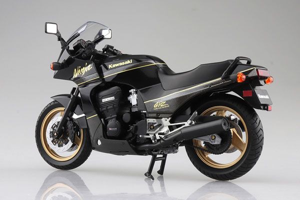 1/12 完成品摩托车 川崎 GPZ900R 黑/金