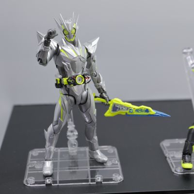 S.H.Figuarts 假面骑士零一 假面骑士零一 金属簇飞蝗