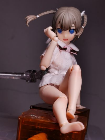 突击莉莉系列 No.032 突击莉莉外传 岸本・露琪亚・来梦