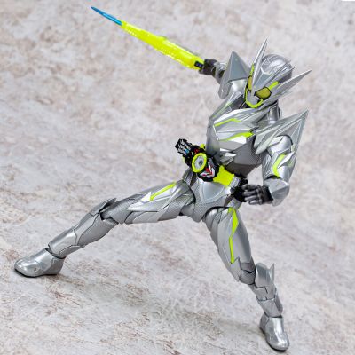 S.H.Figuarts 假面骑士零一 假面骑士零一 金属簇飞蝗