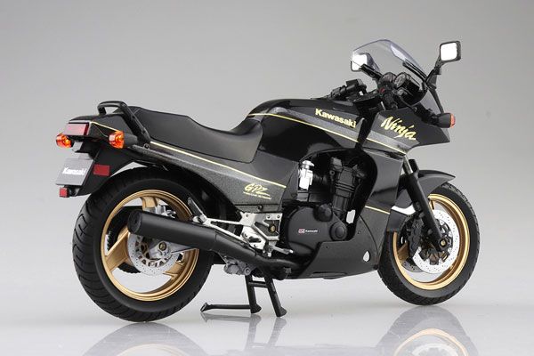 1/12 完成品摩托车 川崎 GPZ900R 黑/金