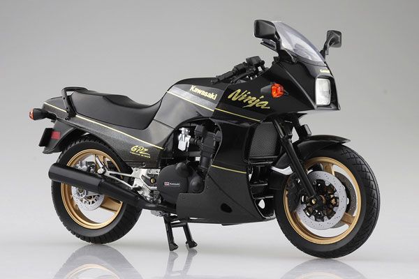 1/12 完成品摩托车 川崎 GPZ900R 黑/金