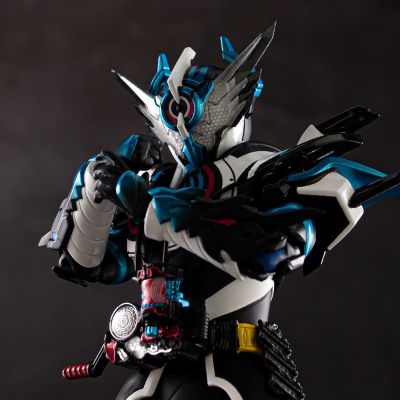 S.H.Figuarts 创骑 新世界 假面骑士克罗兹 假面骑士克罗兹 埃伯尔形态