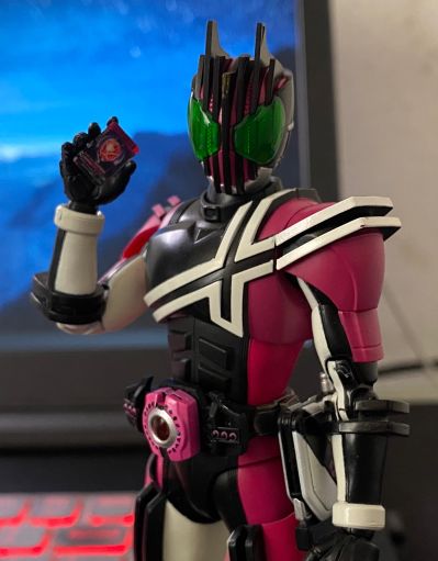 S.H.Figuarts(真骨雕制法)   假面骑士巫骑 火焰形态