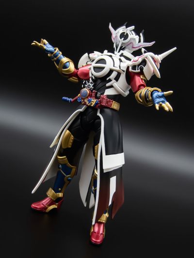 S.H.Figuarts 假面骑士创骑 假面骑士埃伯尔 黑洞形态 （阶段4）