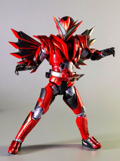 S.H.Figuarts 假面骑士零一 假面骑士迅 激燃雄鹰