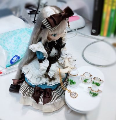 Alvastaria 梅丽尔 ～书，镜子和小爱丽丝～ (Azone商城限定贩售)