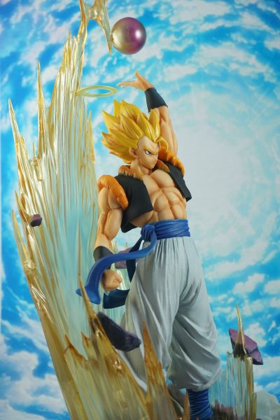 FiguartsZERO [超激战]  龙珠Z 复活！悟空与贝吉塔的合体  超级赛亚人悟吉塔