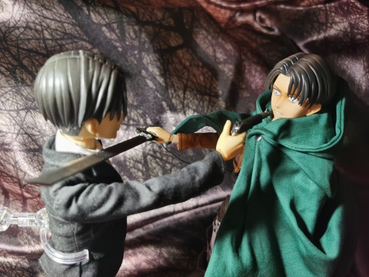 仿真可动角色#697 进击的巨人 利威尔 西装