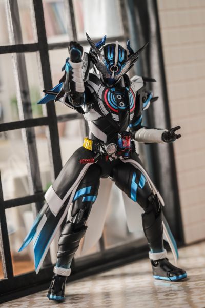 S.H.Figuarts 假面骑士创骑 假面骑士埃伯尔 黑洞形态 （阶段4）