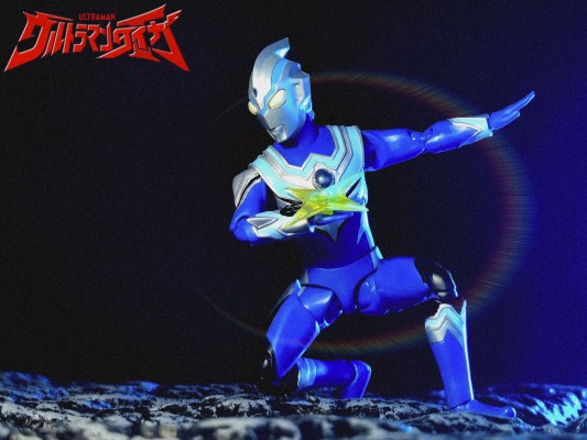 S.H.Figuarts 泰迦奥特曼 风马奥特曼