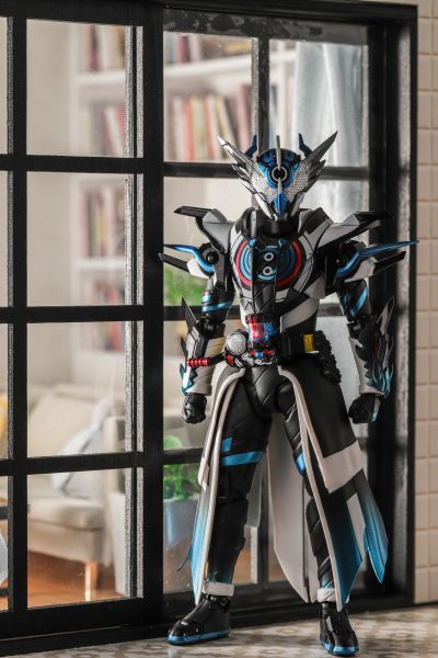 S.H.Figuarts 创骑 新世界 假面骑士克罗兹 假面骑士克罗兹 埃伯尔形态