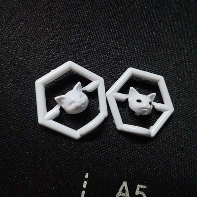 chitocerium XXII-tanio alb