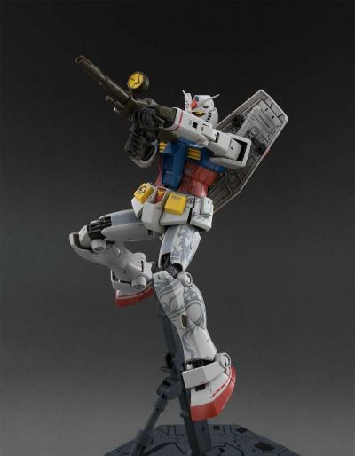 MG 1/100 机动战士高达 RX-78-2 高达 Ver.2.0