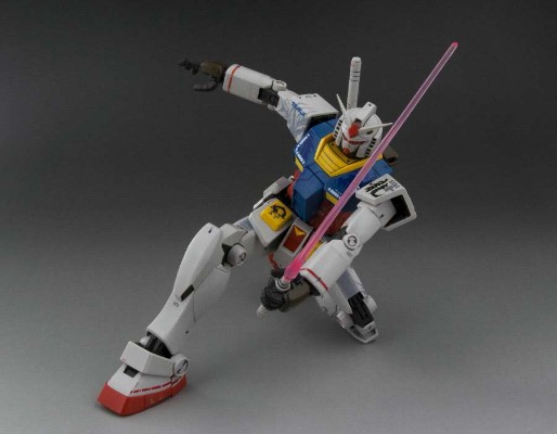 MG 1/100 机动战士高达 MS-06S 指挥官用型扎古II Ver.2.0