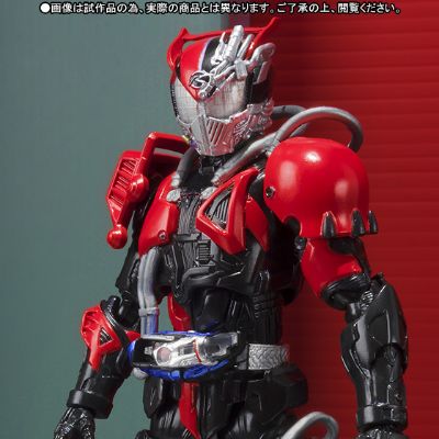 S.H.Figuarts 剧场版 假面骑士驰骑 SURPRISE FUTURE 假面骑士超白热驰骑