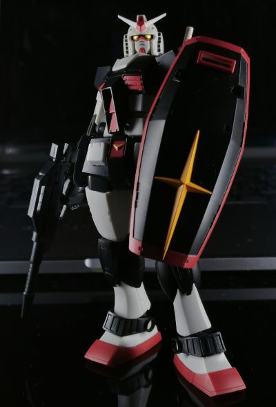 ROBOT魂＜机动战士系列＞  RX-78-2 元祖高达 剧中版 ~拟真标识~