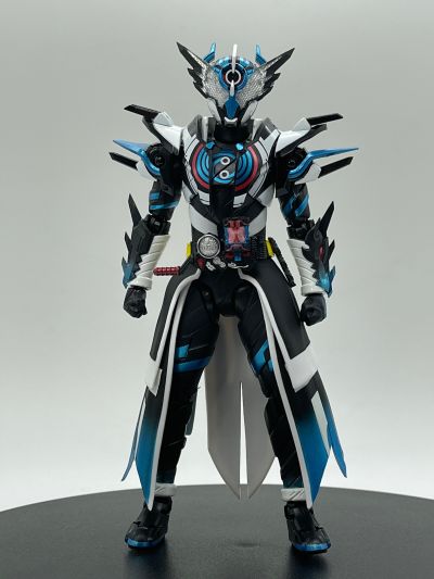 S.H.Figuarts 创骑 新世界 假面骑士克罗兹 假面骑士克罗兹 埃伯尔形态