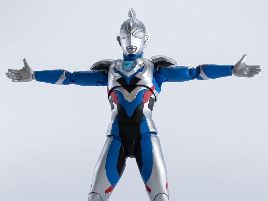 S.H.Figuarts  泽塔奥特曼 原始形态