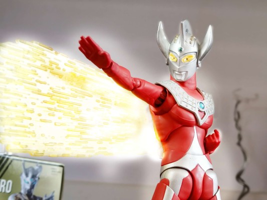 S.H.Figuarts  奥特曼 50周年纪念版