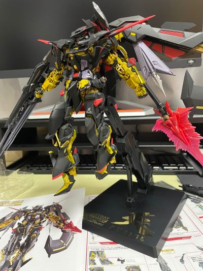 METAL BUILD 机动战士高达SEED  ASTRAY 天空的皇女 异端高达金色机天蜜娜