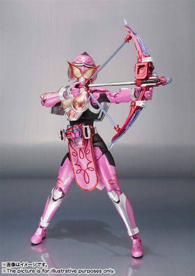 S.H.Figuarts 假面骑士：铠武 假面骑士女王 桃子超能武装