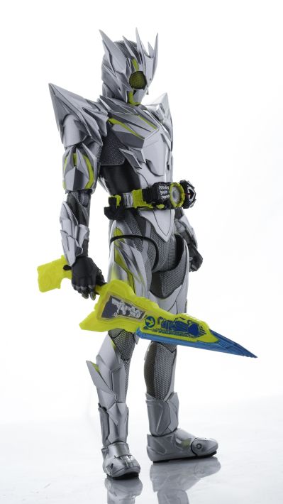 S.H.Figuarts  假面骑士零一 金属簇飞蝗