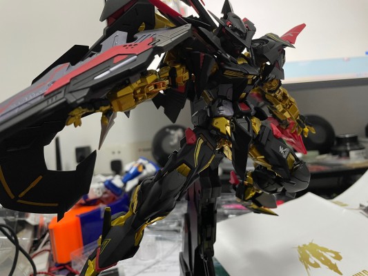 METAL BUILD 机动战士高达SEED  ASTRAY 天空的皇女 异端高达金色机天蜜娜