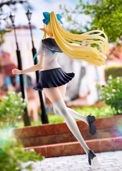 光明之响 	雾香·托瓦·阿尔玛 水手服