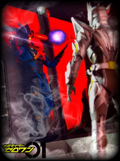 S.H.Figuarts  假面骑士零一 金属簇飞蝗