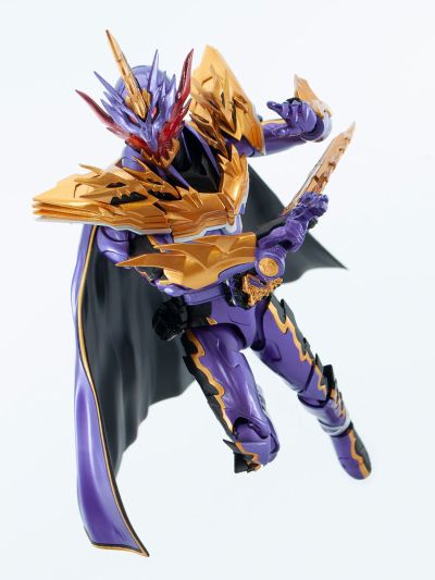 S.H.Figuarts 假面骑士圣刃 假面骑士王剑 邪王之龙