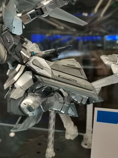 MG 高达基地限定 机动战士高达SEED  自由高达 2.0版 [银色涂装]