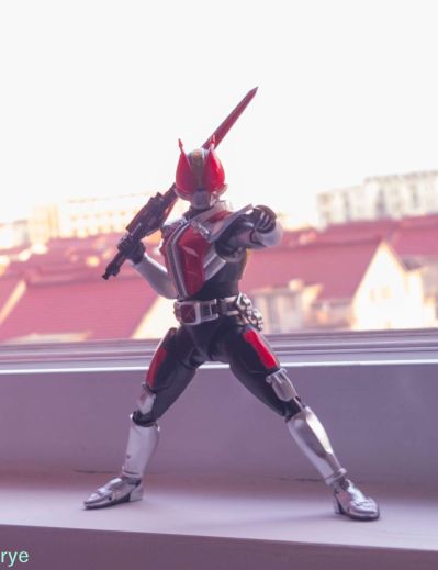 S.H.Figuarts（真骨雕制法） 假面骑士电王 假面骑士电王 圣剑形态 / 圣枪形态