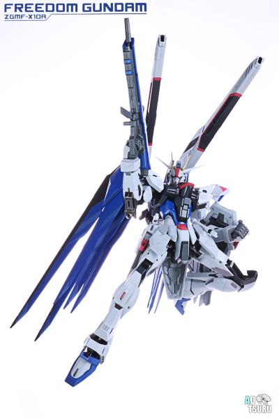 METAL BUILD 机动战士高达SEED ZGMF-X10A 自由高达