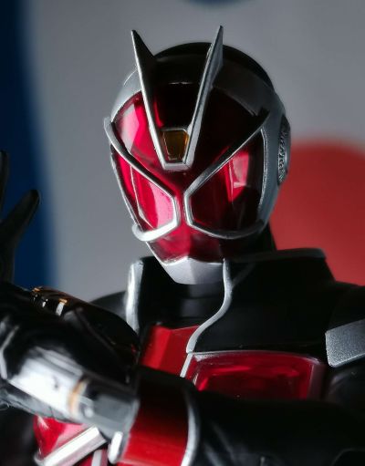 S.H.Figuarts(真骨雕制法)   假面骑士巫骑 火焰形态