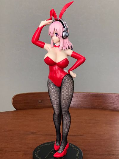 BiCute Bunnies 超级索尼子 红色兔女郎