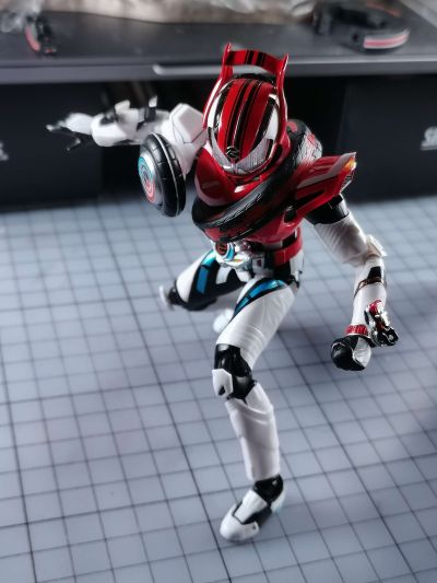 S.H.Figuarts 假面骑士驰骑  假面骑士驰骑 白热型