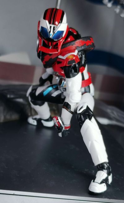 S.H.Figuarts 假面骑士驰骑  假面骑士驰骑 白热型