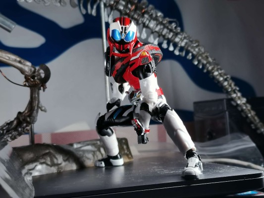 S.H.Figuarts 假面骑士驰骑  假面骑士驰骑 白热型