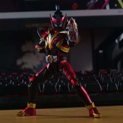 铠甲勇士形刻系列第一作    马帅