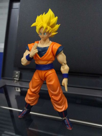 S.H.Figuarts 龙珠Z  全力超级赛亚人 孙悟空