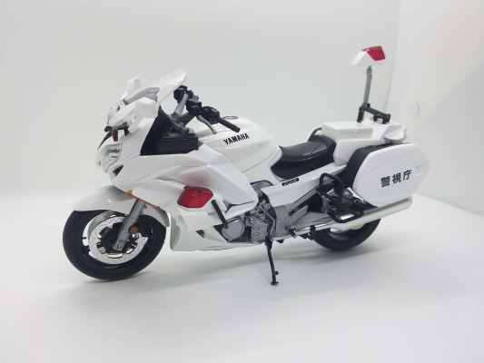 1/12 完成品摩托 YAMAHA FJR1300P 白色涂装 (警视厅)