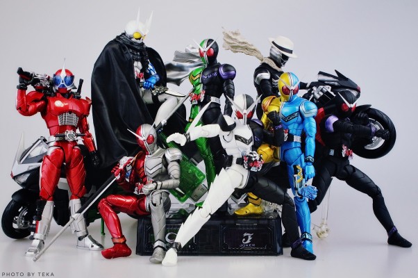 S.H.Figuarts(真骨雕制法) 假面骑士双骑 疾风王牌形态