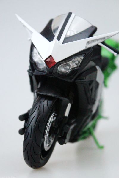 S.H.Figuarts(真骨雕制法) 假面骑士双骑 疾风王牌形态