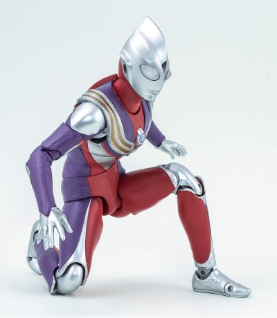 S.H.Figuarts(真骨雕制法) 迪迦奥特曼 迪迦奥特曼 复合型