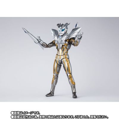 S.H.Figuarts  终极赛罗闪耀型